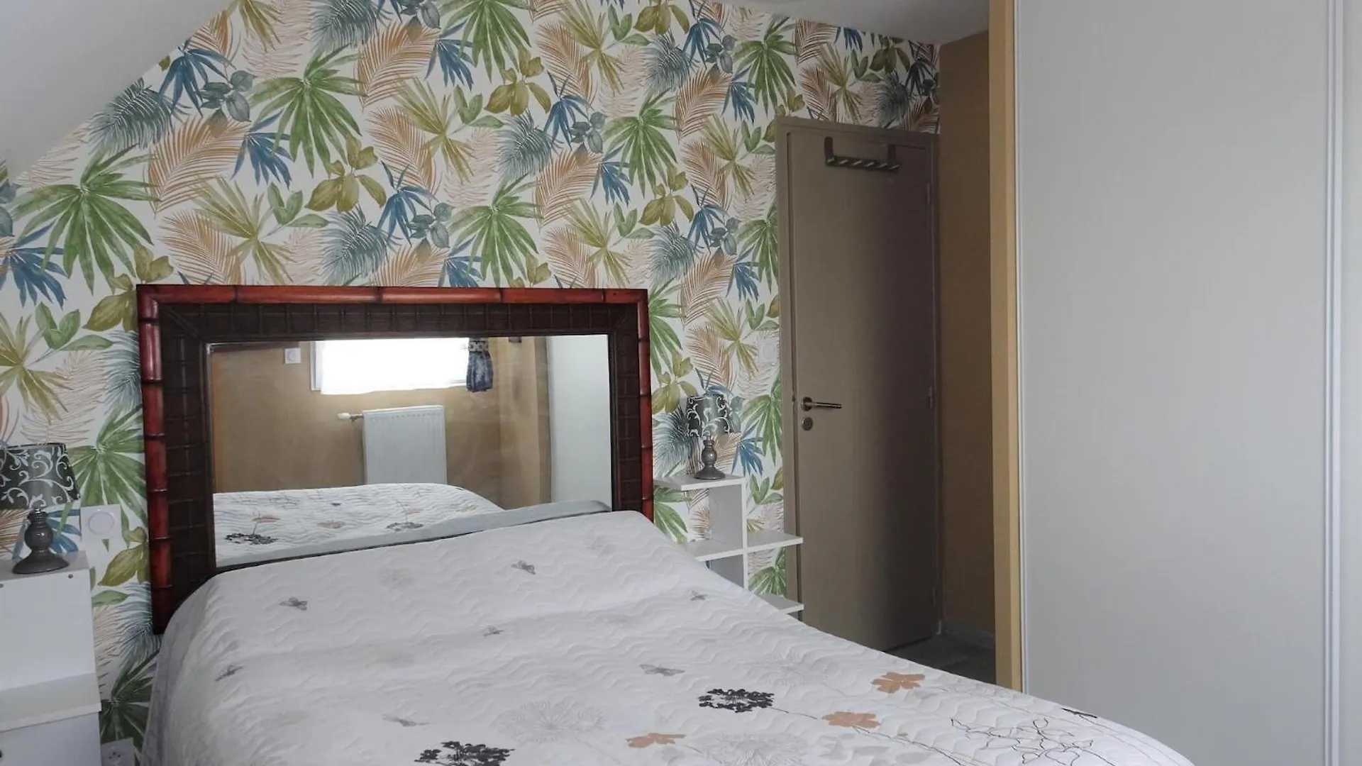 Comfortable Holiday Home, Emerald Coast, 프레헬 0*,  프랑스