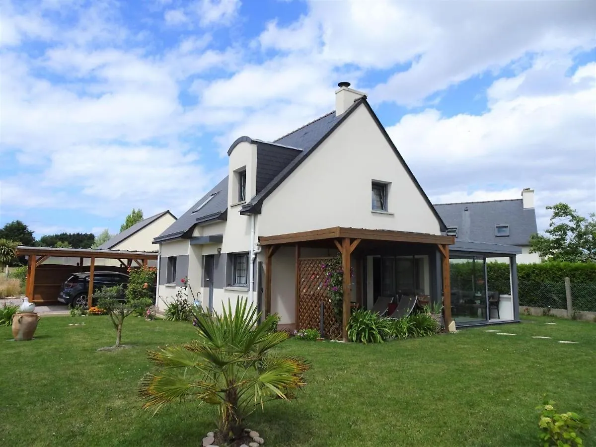 Comfortable Holiday Home, Emerald Coast, Фреэль